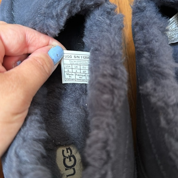 UGG Ascot Moccasins in Deep Ocean - Picture 6 of 7